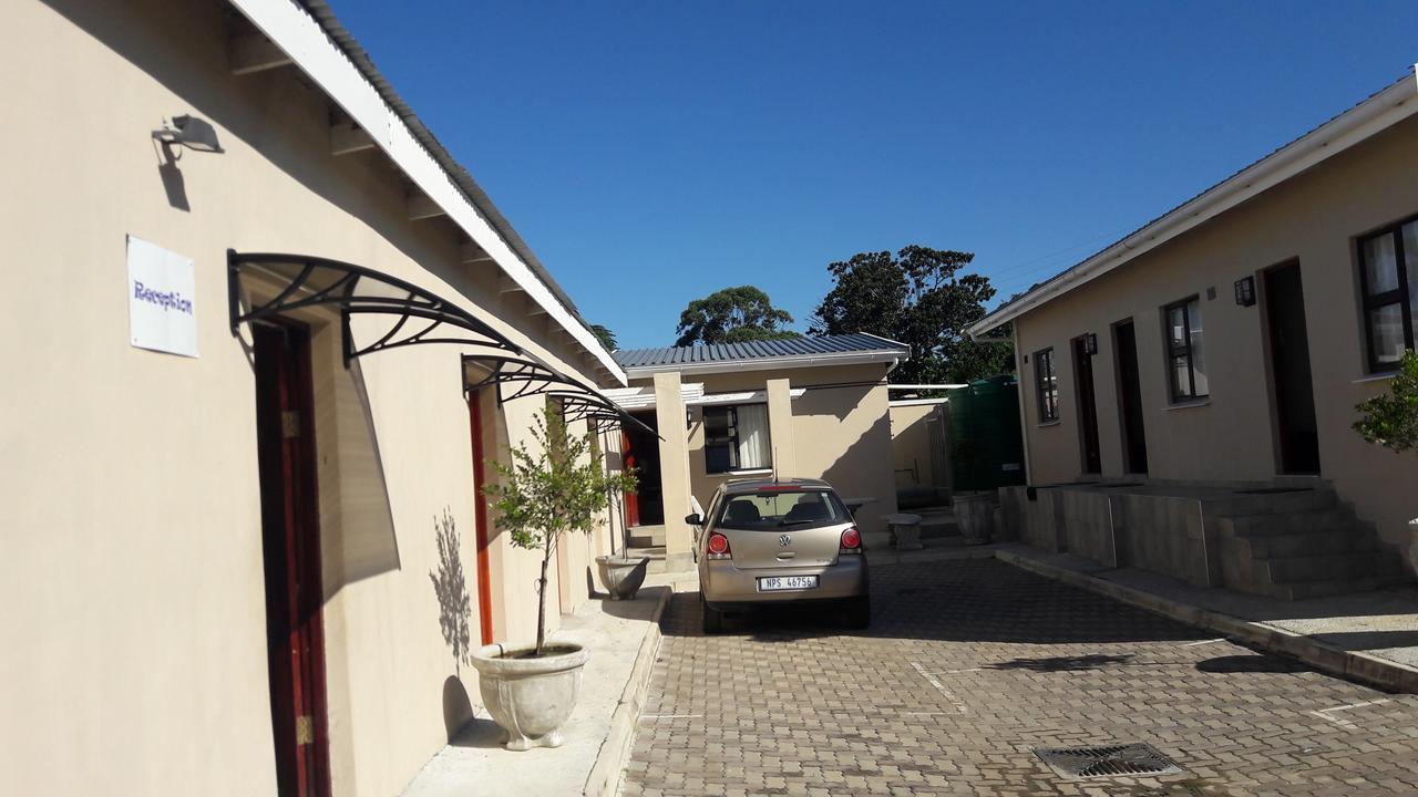 Emampingeni Lodge Bizana Exterior foto